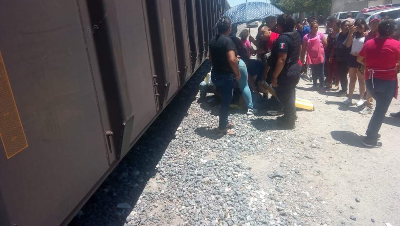 Joven sufre fuerte golpe por el tren en Gómez Palacio. Noticias en tiempo real