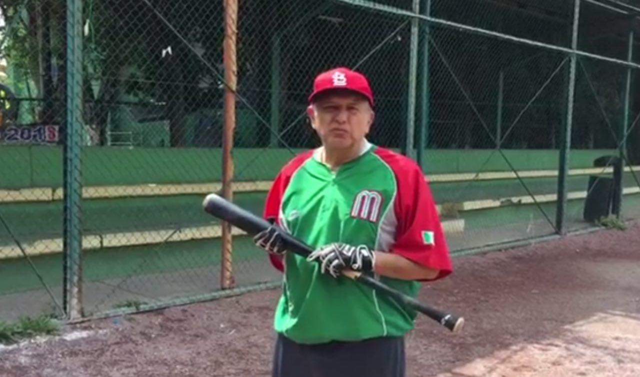 López Obrador se relaja practicando beisbol. Noticias en tiempo real