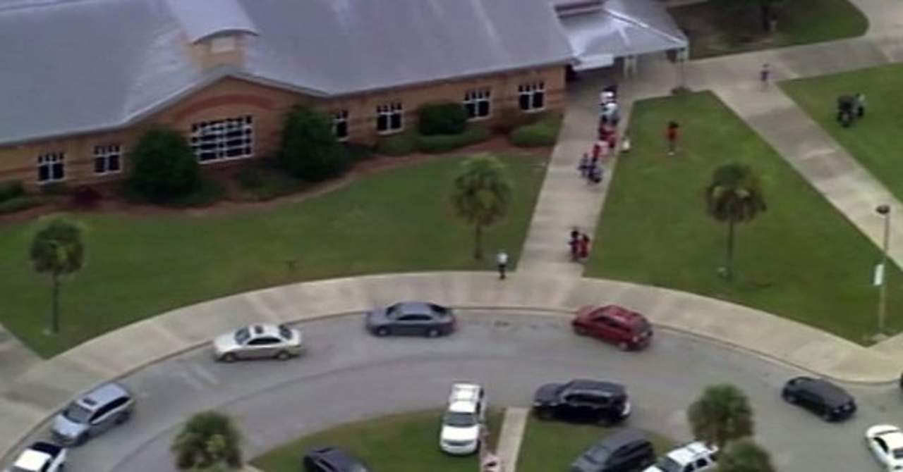 Arrestan en secundaria de Florida a estudiante con arma robada. Noticias en tiempo real