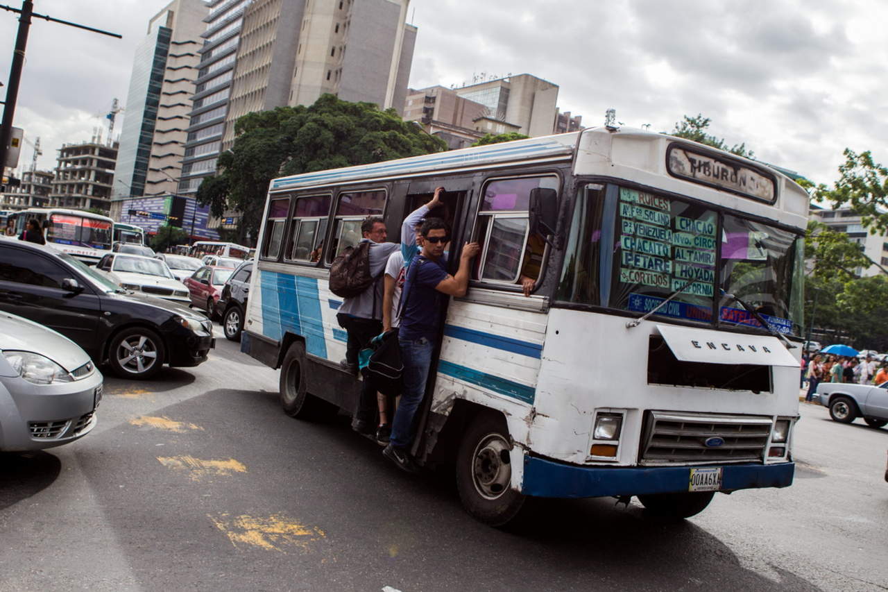 Aumentan hasta en un 1,000,000% tarifas de transporte en Venezuela. Noticias en tiempo real