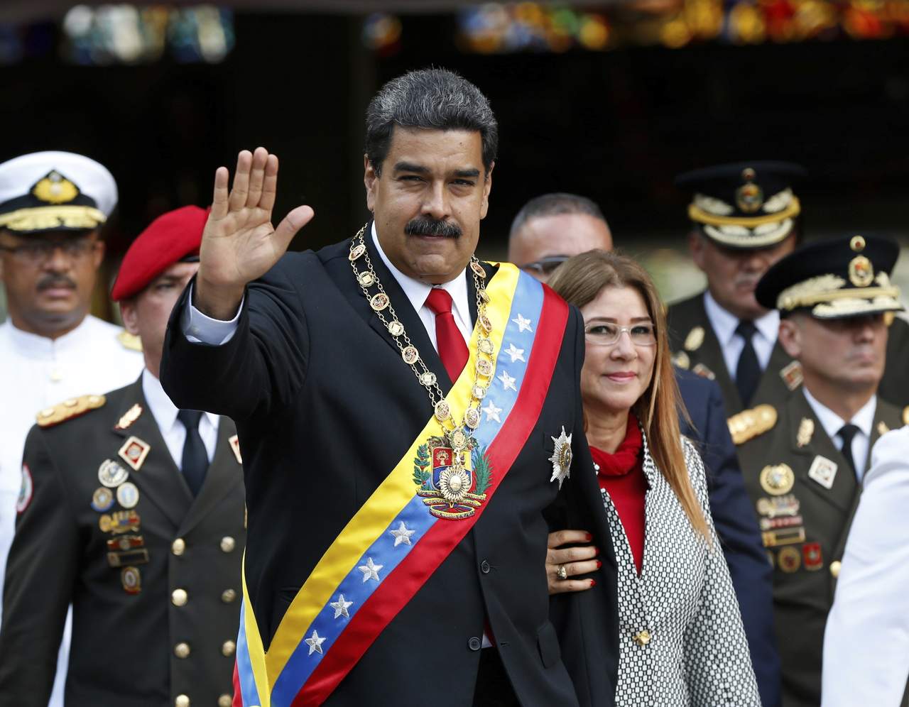 Gobierno de Maduro ofrece bono a trabajadores independientes. Noticias en tiempo real
