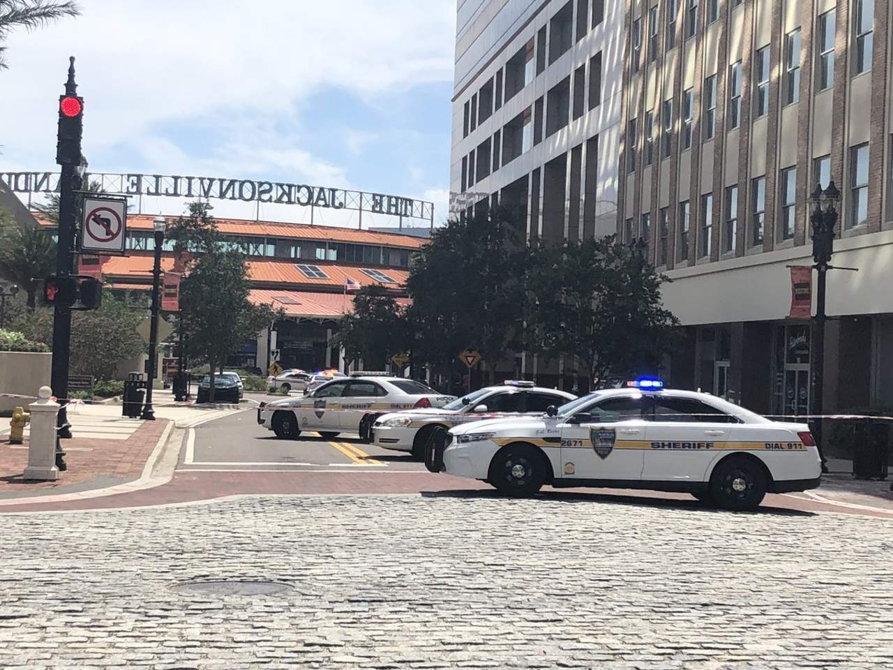 Reportan tiroteo en centro comercial de Jacksonville en Florida. Noticias en tiempo real