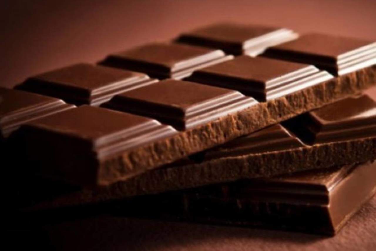 Consumir 3 barras de chocolate al mes ayuda a la salud. Noticias en tiempo real