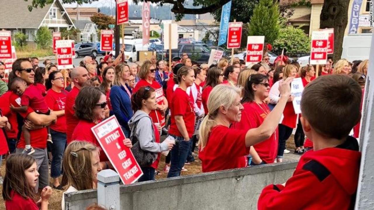 Huelga de maestros en Washington deja a miles de estudiantes sin clases. Noticias en tiempo real