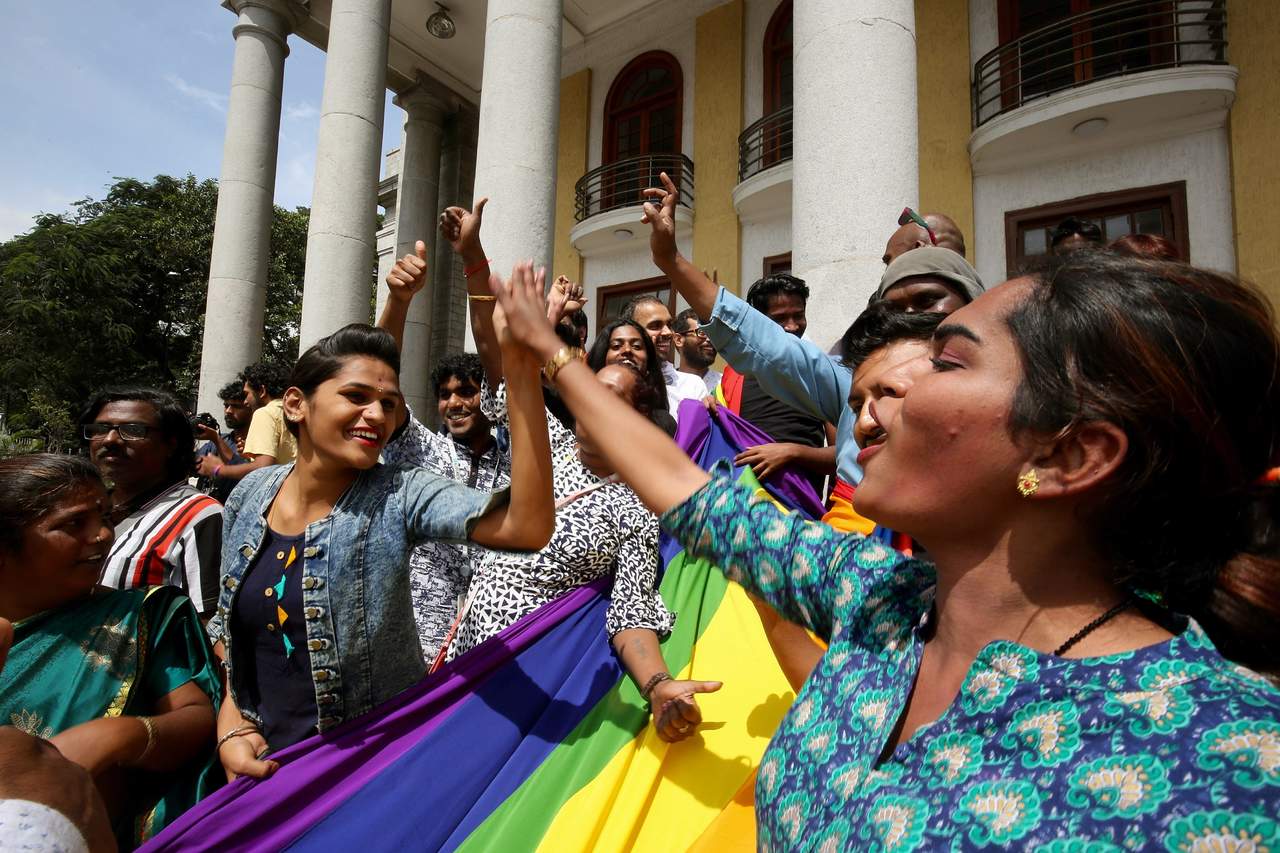 Tribunal despenaliza la homosexualidad en la India. Noticias en tiempo real
