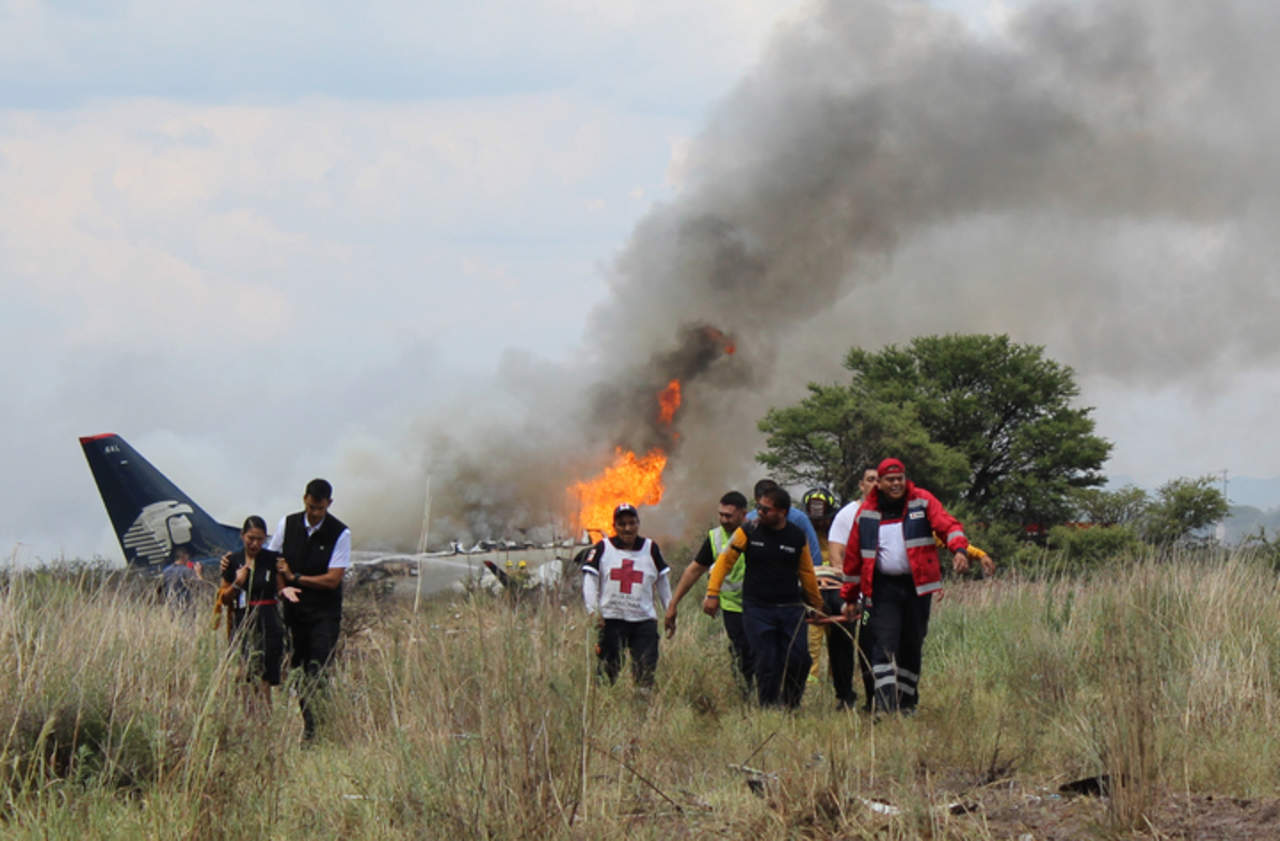 Despide Aeroméxico a pilotos de avión accidentado en Durango. Noticias en tiempo real