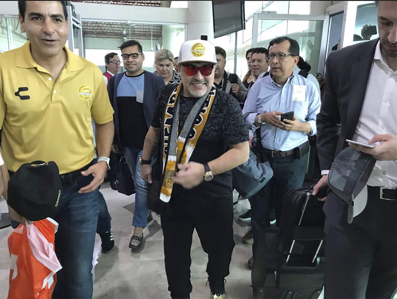 Impiden establecimiento de Maradona en fraccionamiento. Noticias en tiempo real