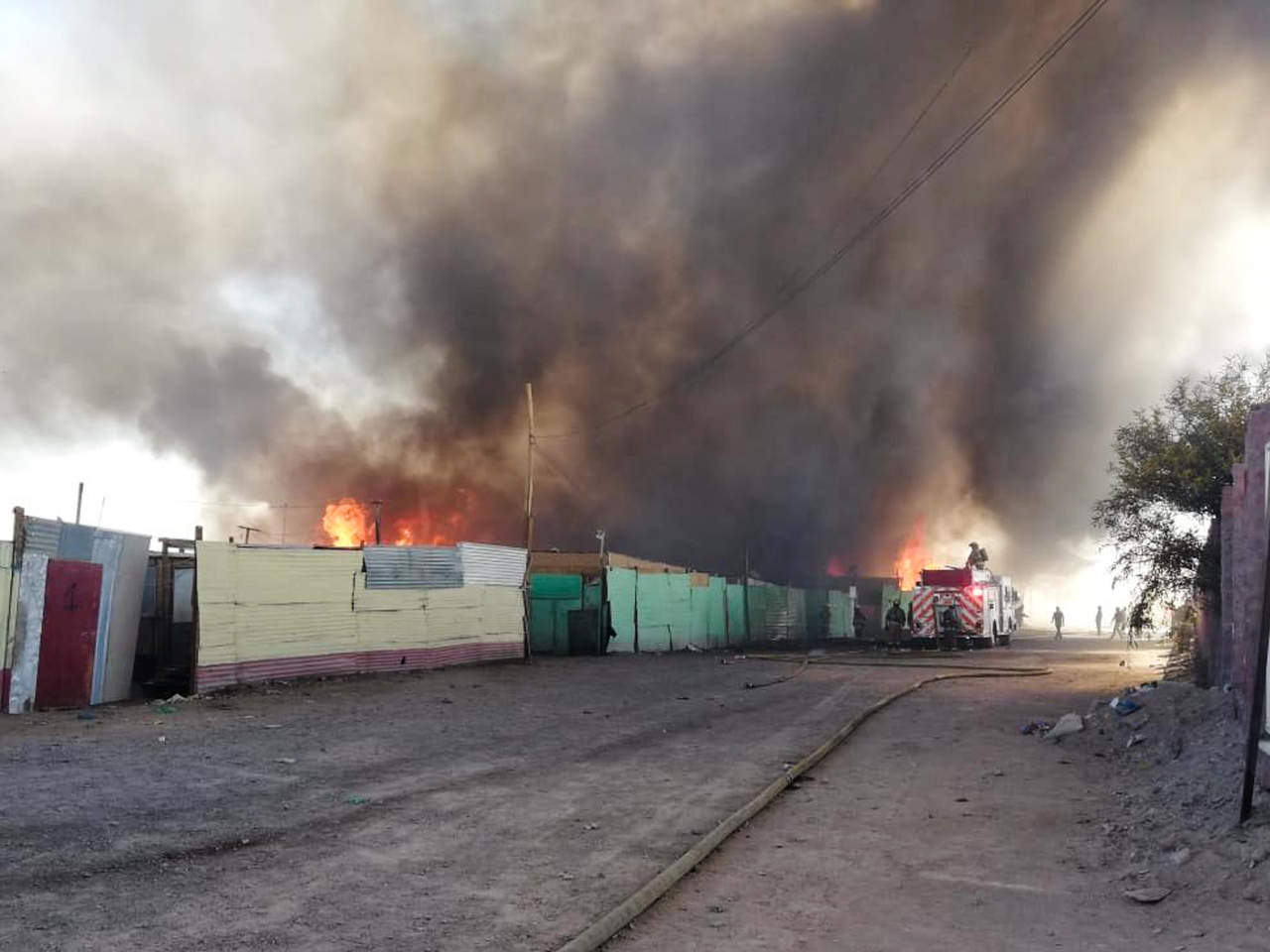 Incendio en Chile deja 100 casas destruidas. Noticias en tiempo real