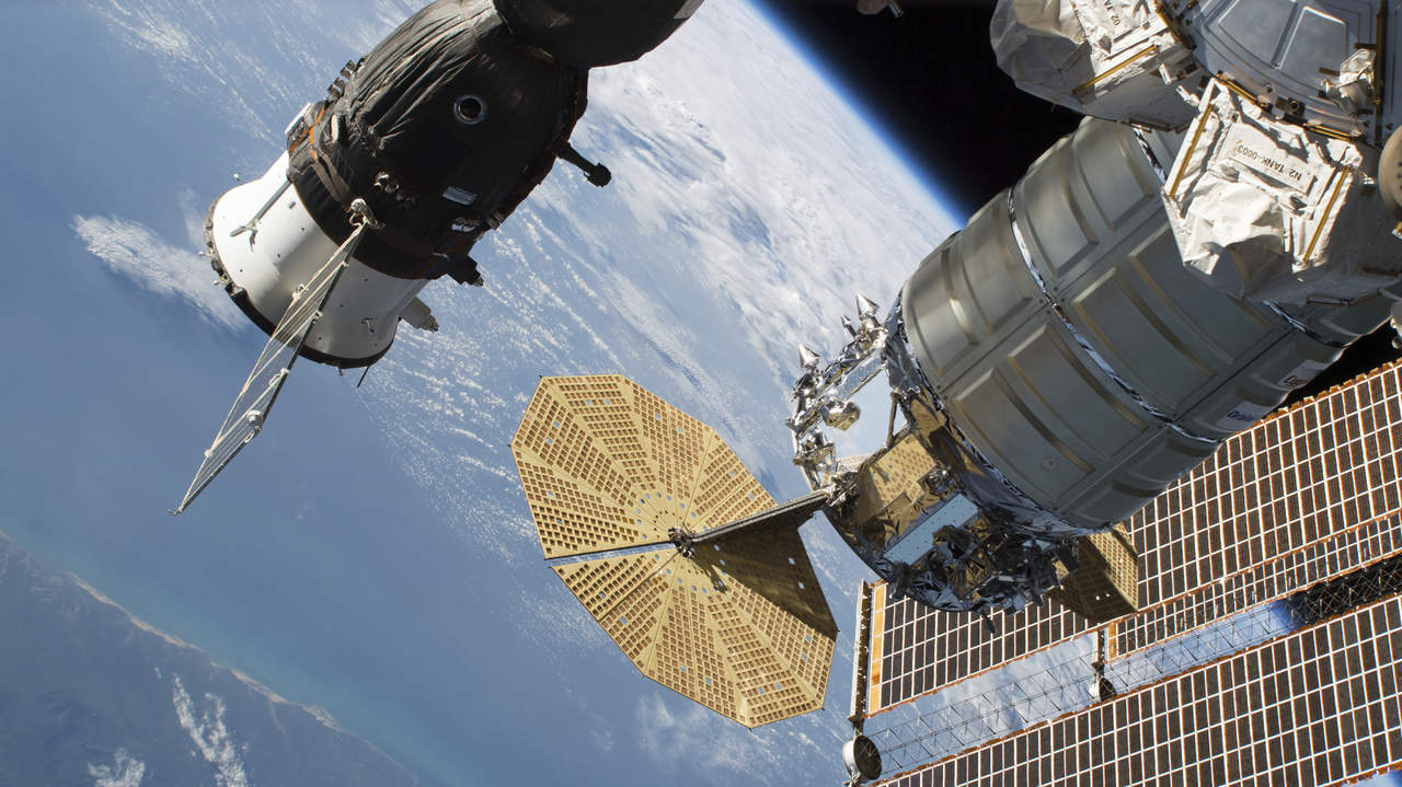 Inspeccionan exterior de la Soyuz tras pérdida hermeticidad. Noticias en tiempo real