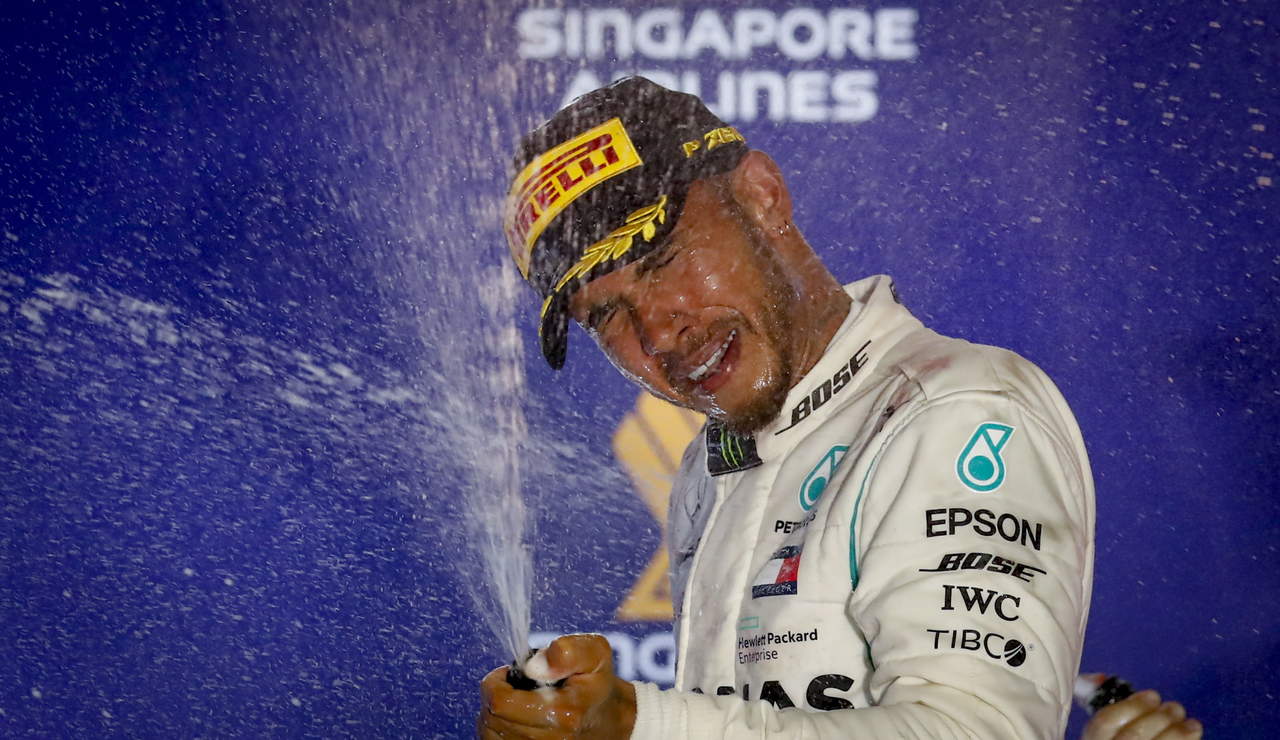 Gana Hamilton en Singapur; Pérez termina en lugar 16. Noticias en tiempo real