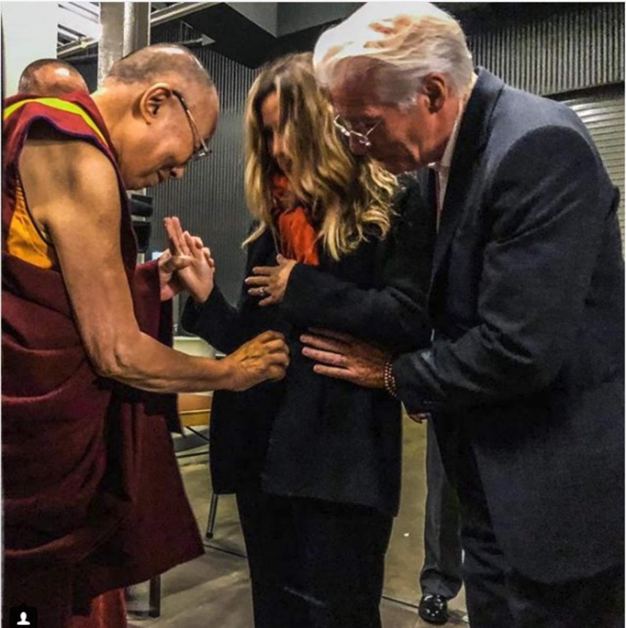 Dalai Lama bendice embarazo de Alejandra Silva. Noticias en tiempo real