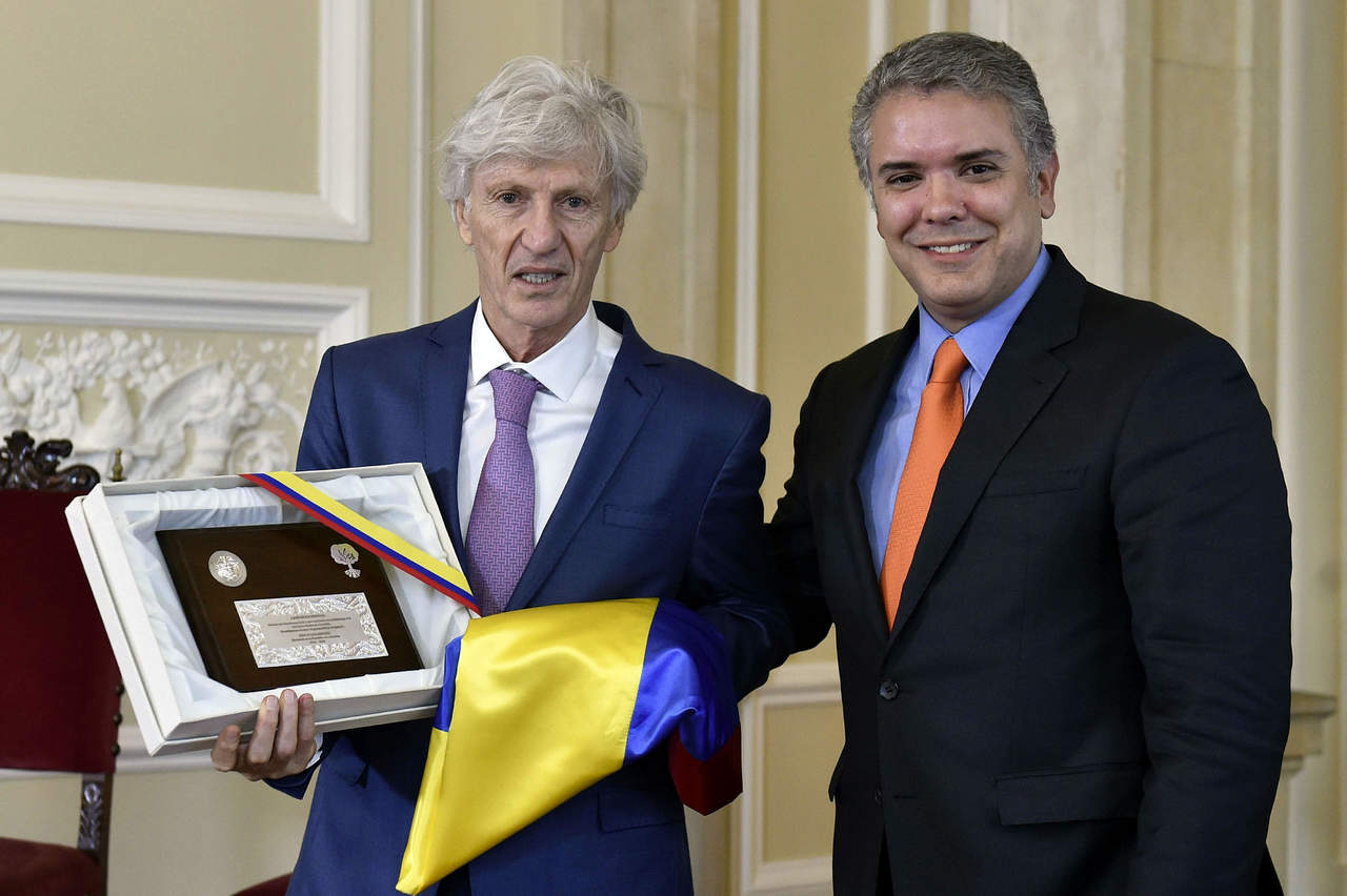 Colombia rinde homenaje a Pékerman por labor en Selección. Noticias en tiempo real