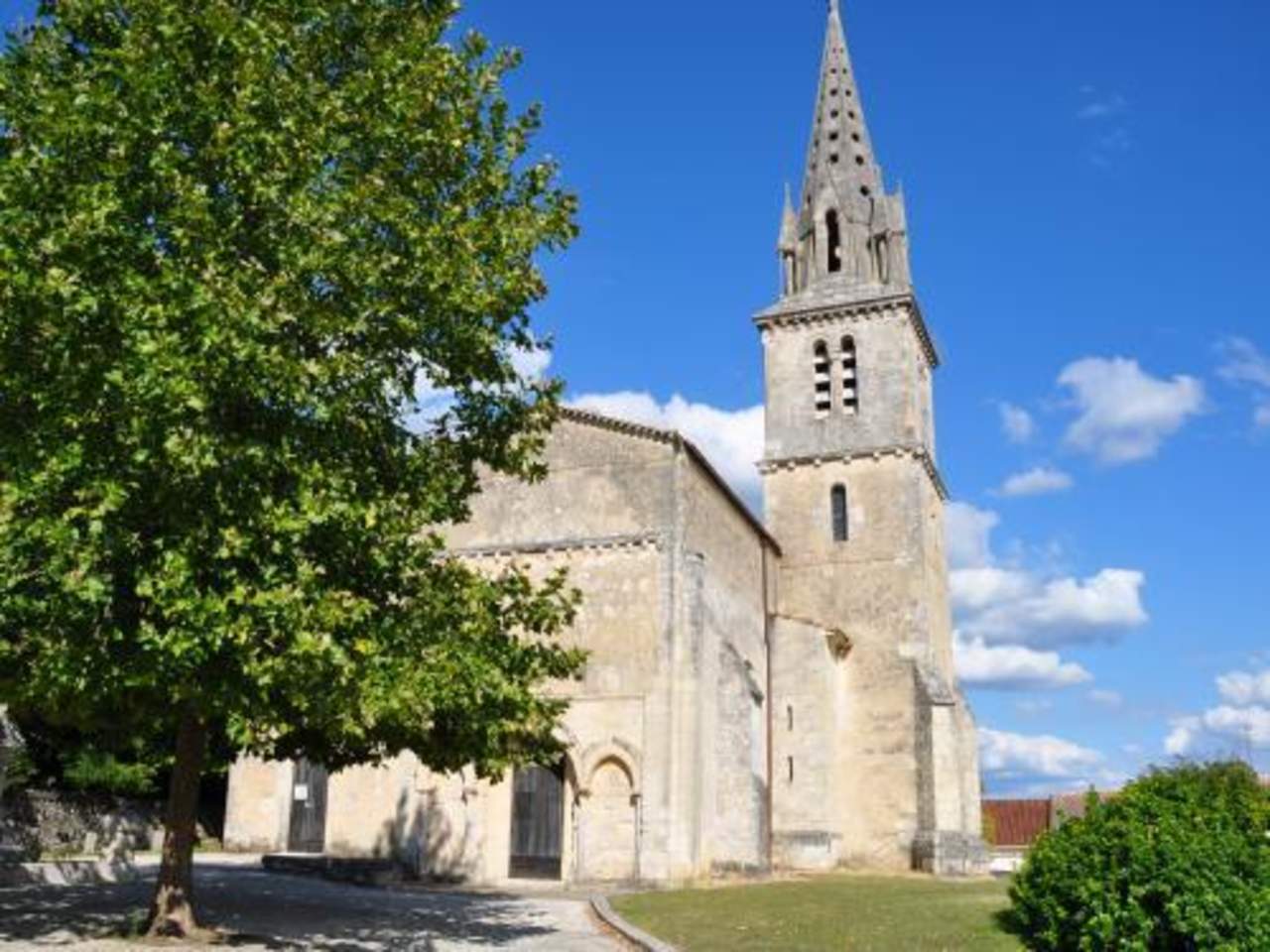 Cura acusado de agresión sexual se suicida en iglesia en Francia. Noticias en tiempo real
