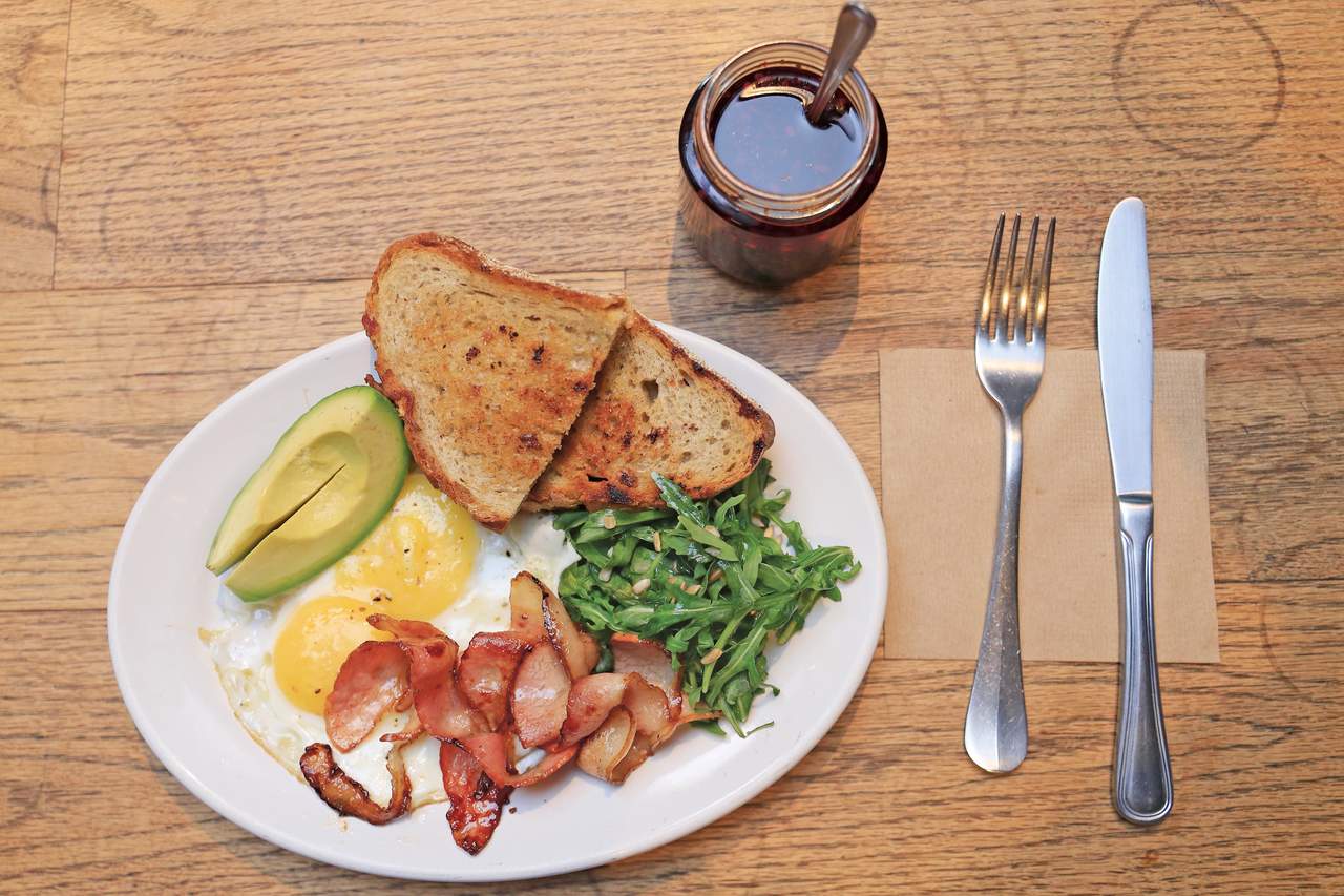 Cambiar hora de desayuno podría ayudar a bajar de peso. Noticias en tiempo real