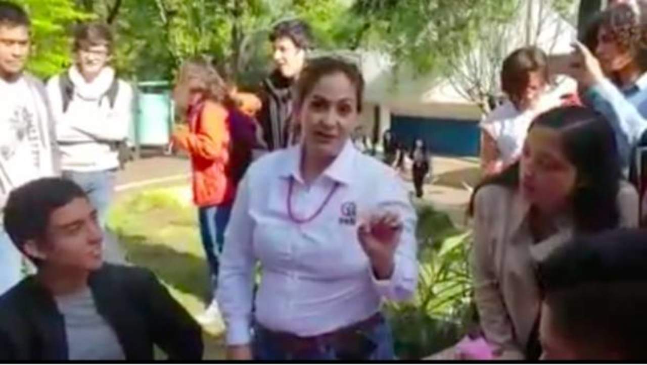 Maestra prohíbe boda homosexual en kermés de Guadalajara. Noticias en tiempo real