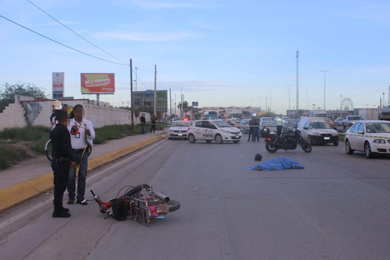 Mujer motociclista muere arrollada por autobús en Torreón. Noticias en tiempo real