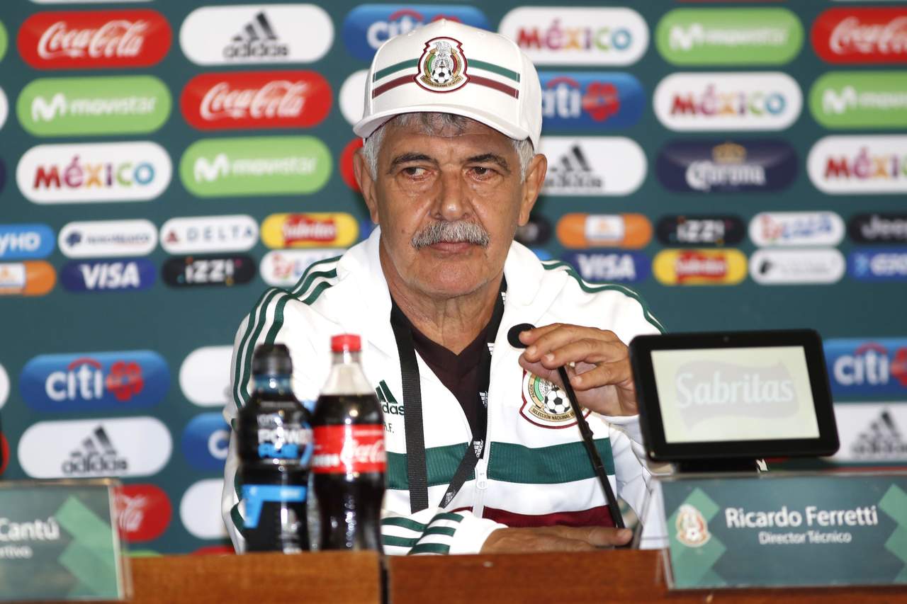 Ricardo Ferretti no se irá a la Selección Mexicana. Noticias en tiempo real