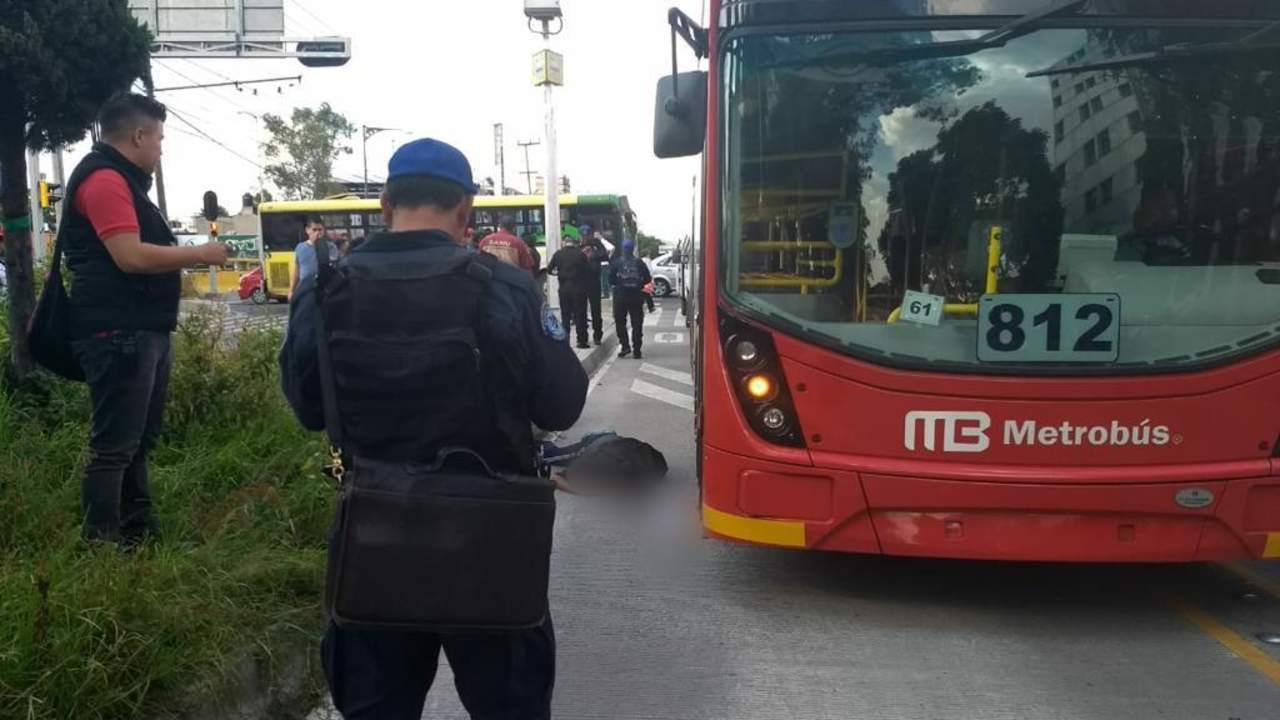 Fallece hombre atropellado por Metrobús en CDMX. Noticias en tiempo real