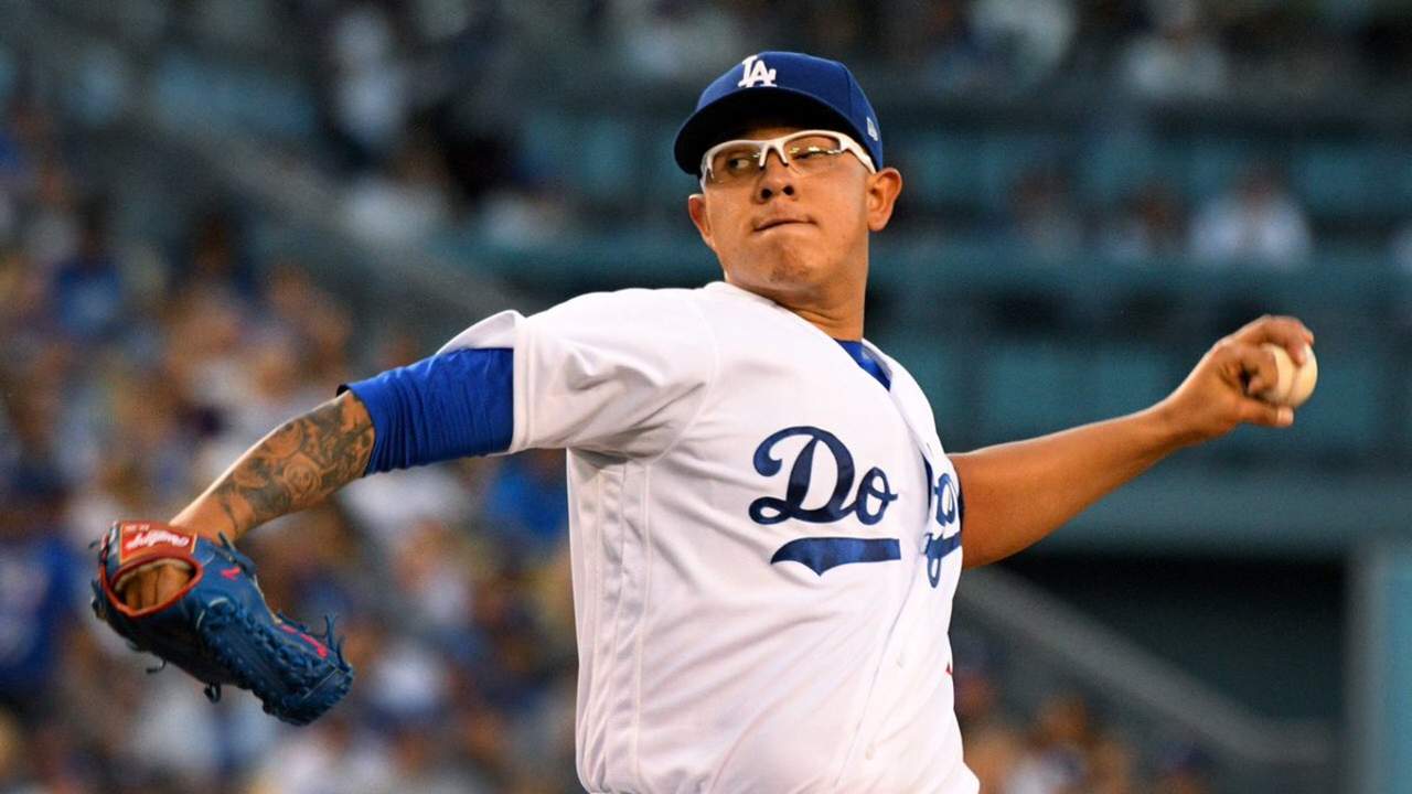 El mexicano Urías, considerado para jugar playoffs con Dodgers. Noticias en tiempo real