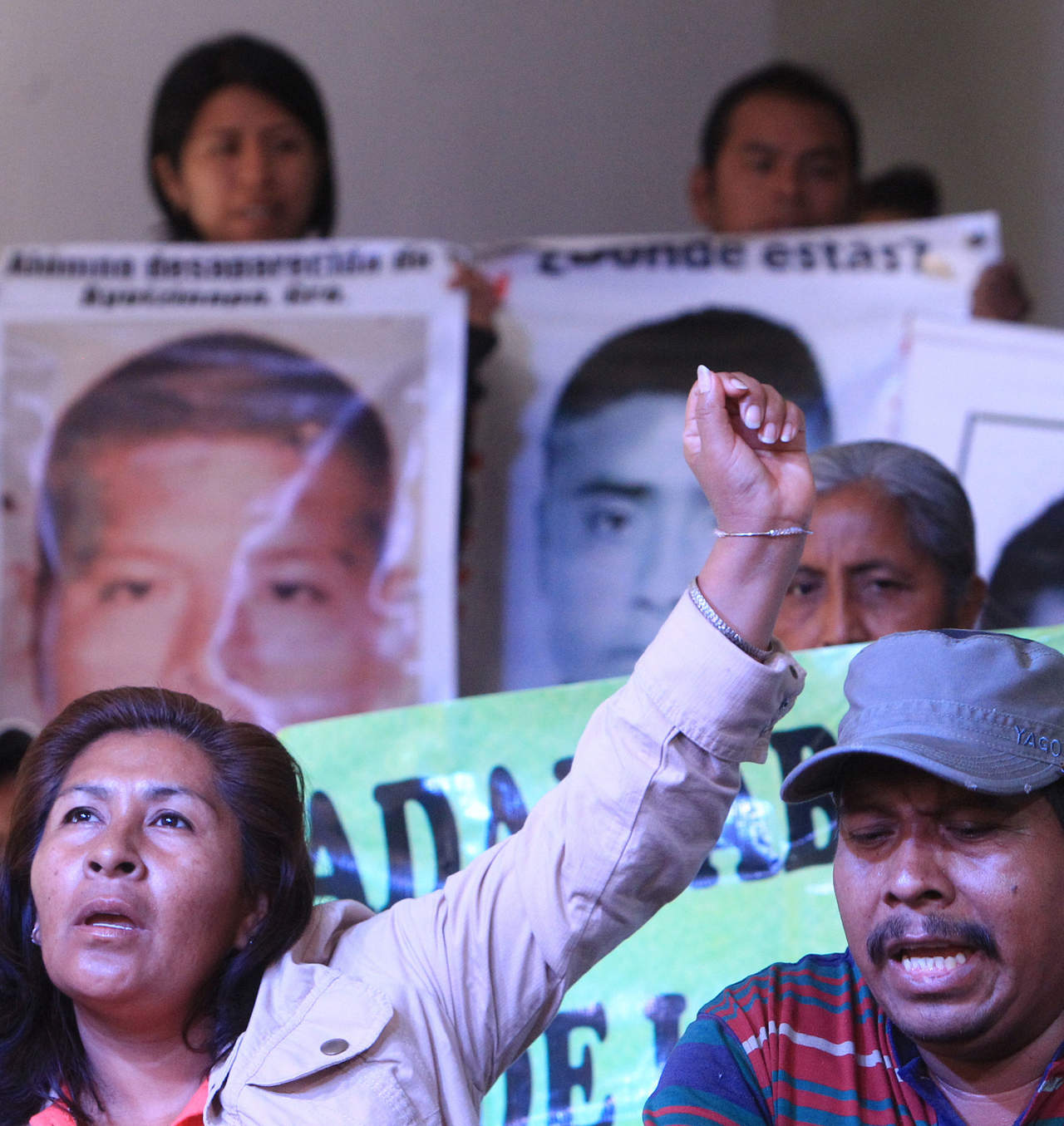 Padres de los 43 se reúnen con López Obrador. Noticias en tiempo real