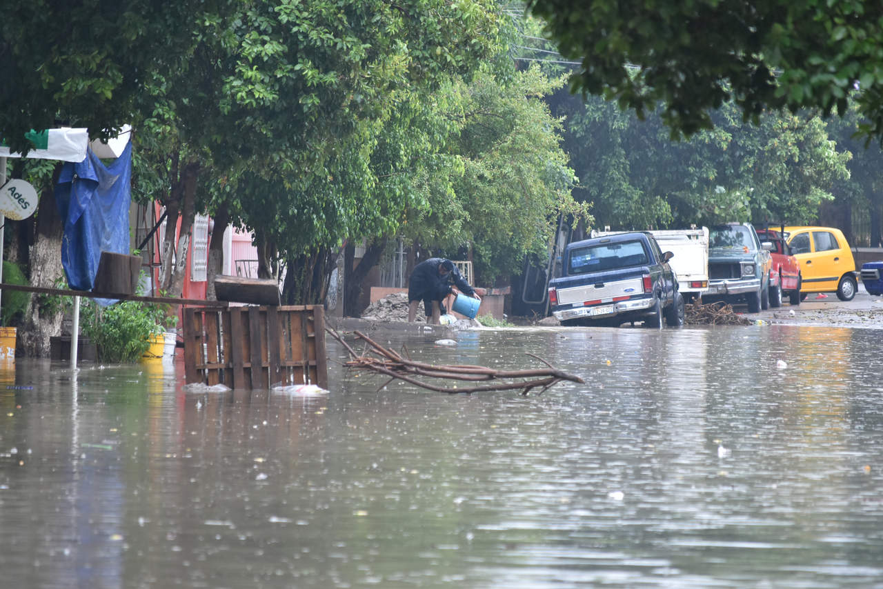 Torreón vive caos por lluvias e inundaciones. Noticias en tiempo real