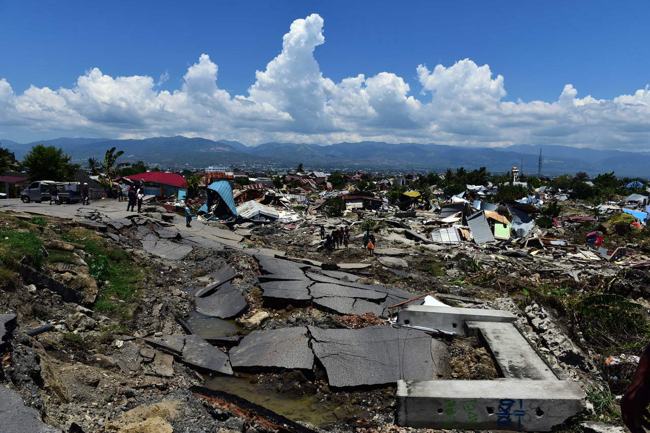 Suman 832 muertos por sismo y tsunami en Indonesia. Noticias en tiempo real