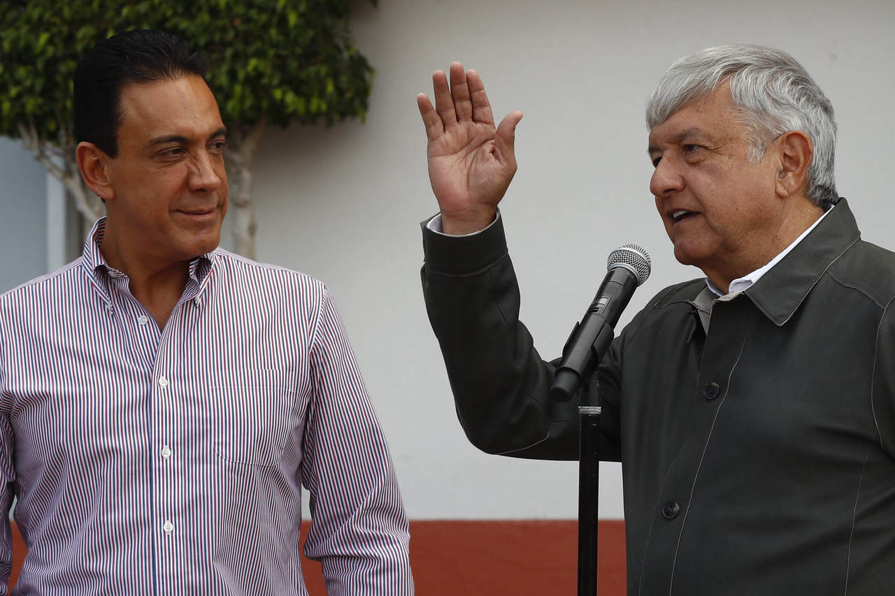 AMLO no descarta revivir refinería inconclusa de Felipe Calderón. Noticias en tiempo real