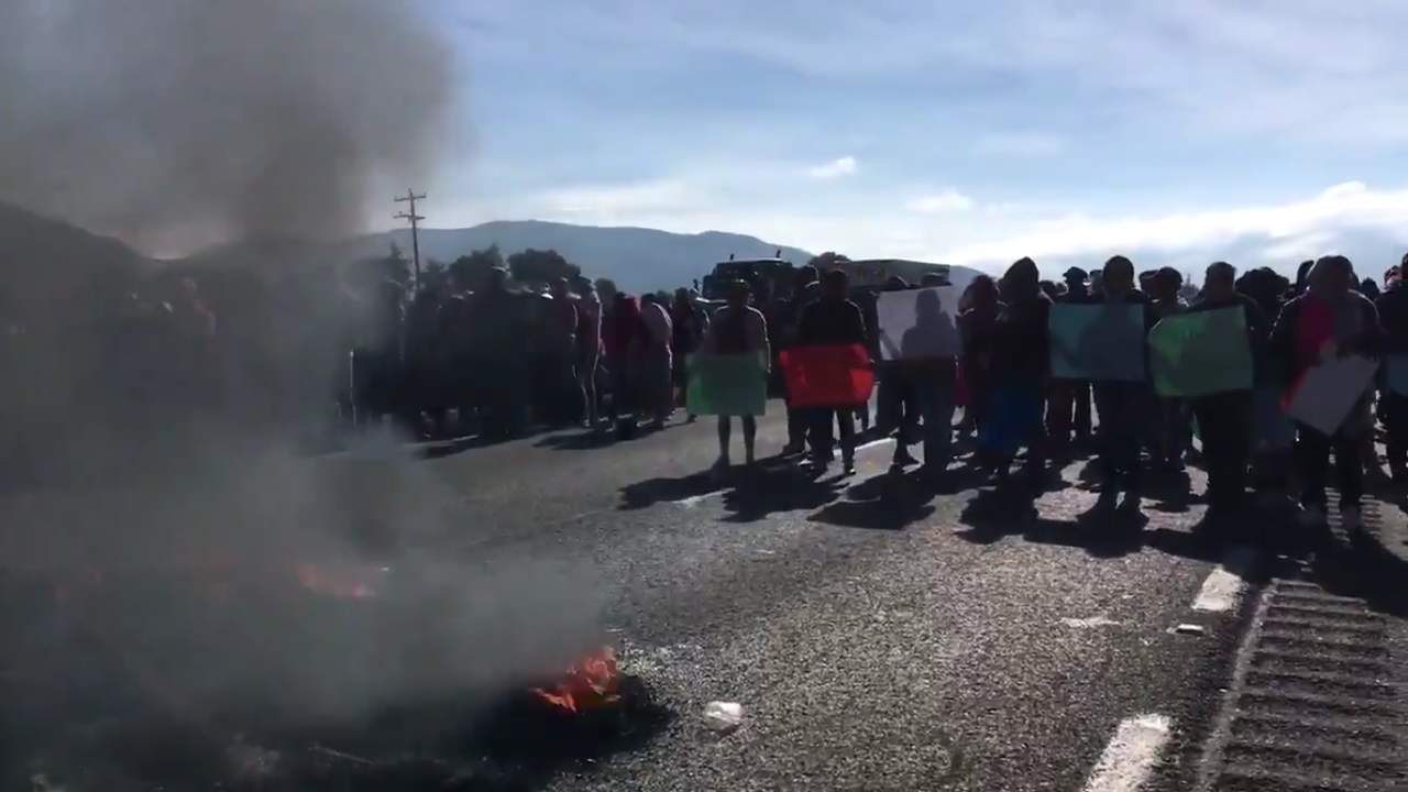 Bloquean tramo en Puebla de la autopista México-Veracruz. Noticias en tiempo real