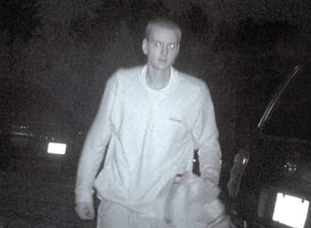 Sospechoso de un crimen gana fama por parecerse a Eminem. Noticias en tiempo real