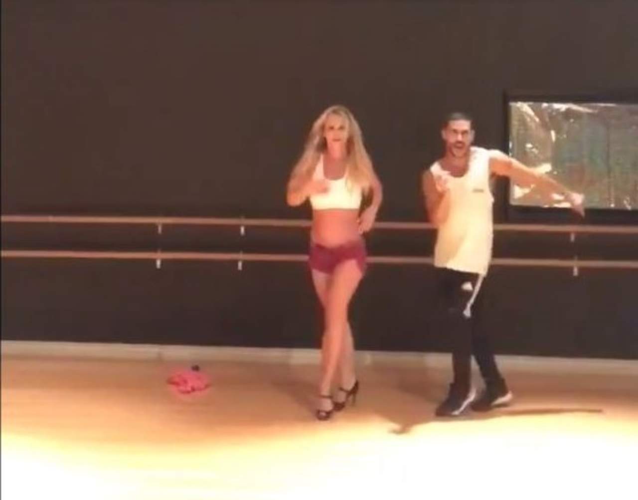 Britney baila al ritmo de Shakira y así le respondió la colombiana. Noticias en tiempo real