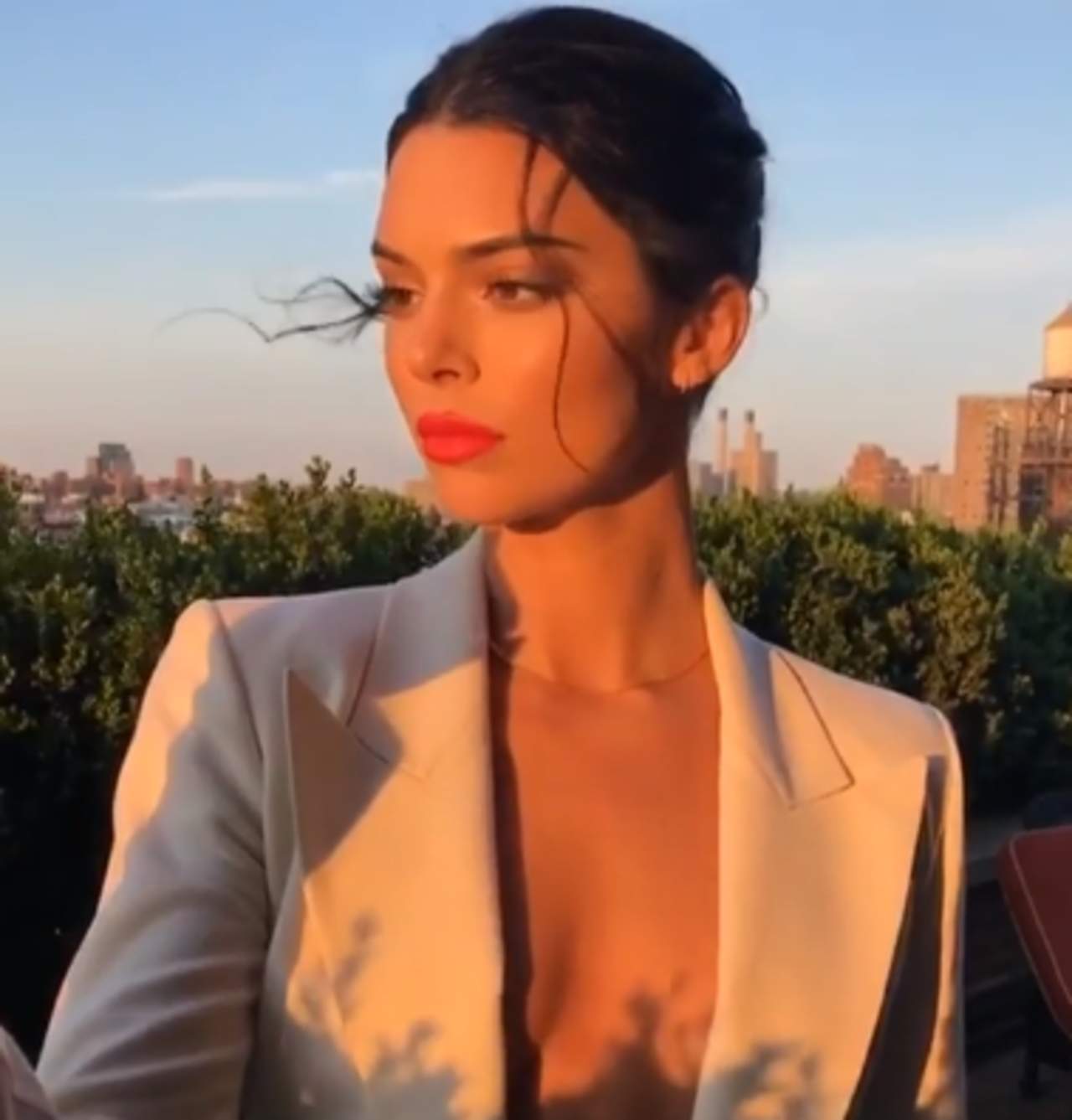 Kendall Jenner cautiva en Instagram con su atrevido bikini. Noticias en tiempo real