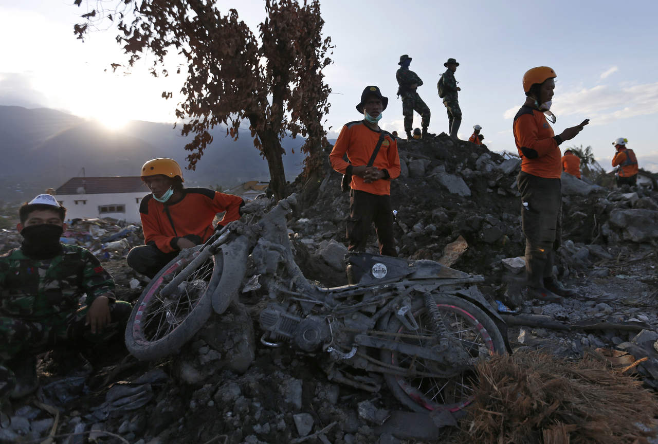 Al menos 3 muertos tras sismo de magnitud 6 en Indonesia. Noticias en tiempo real