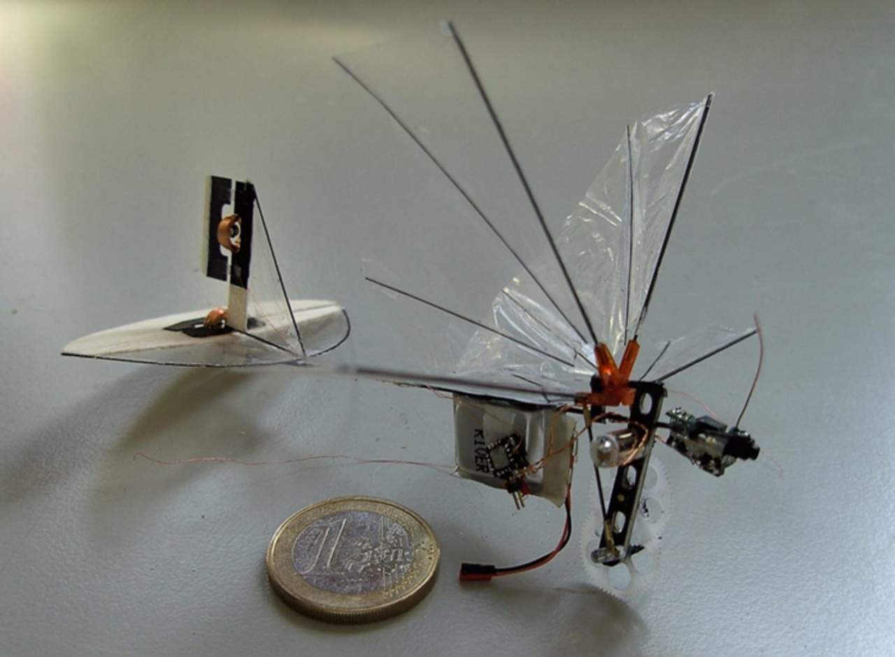 Crean abejas robot en caso de que las reales se extingan. Noticias en tiempo real
