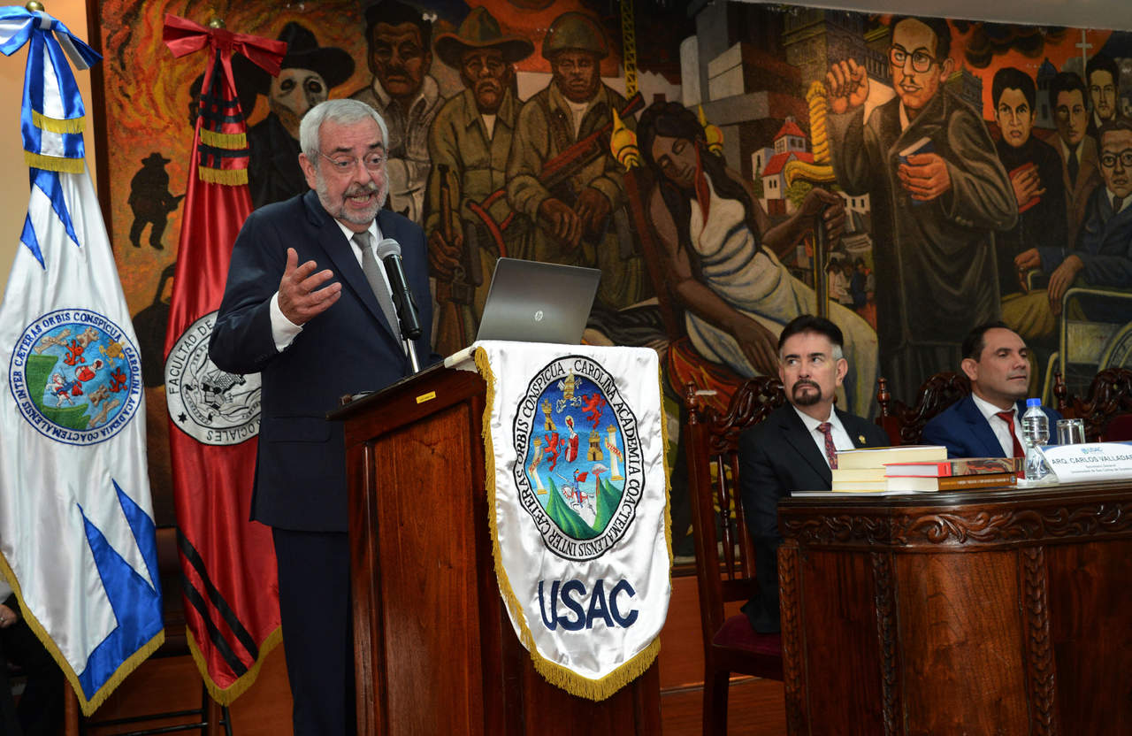 Universidad guatemalteca reconoce trayectoria de Enrique Graue. Noticias en tiempo real
