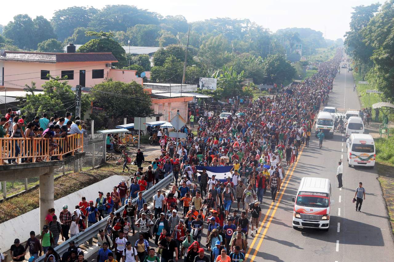 Avanza caravana migrante rumbo a Tapachula. Noticias en tiempo real