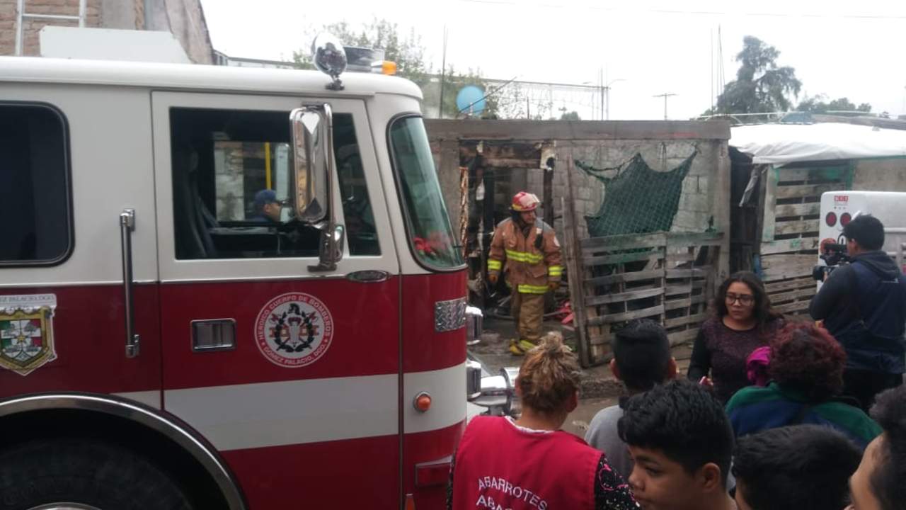 Se incendia jacal en Gómez Palacio. Noticias en tiempo real