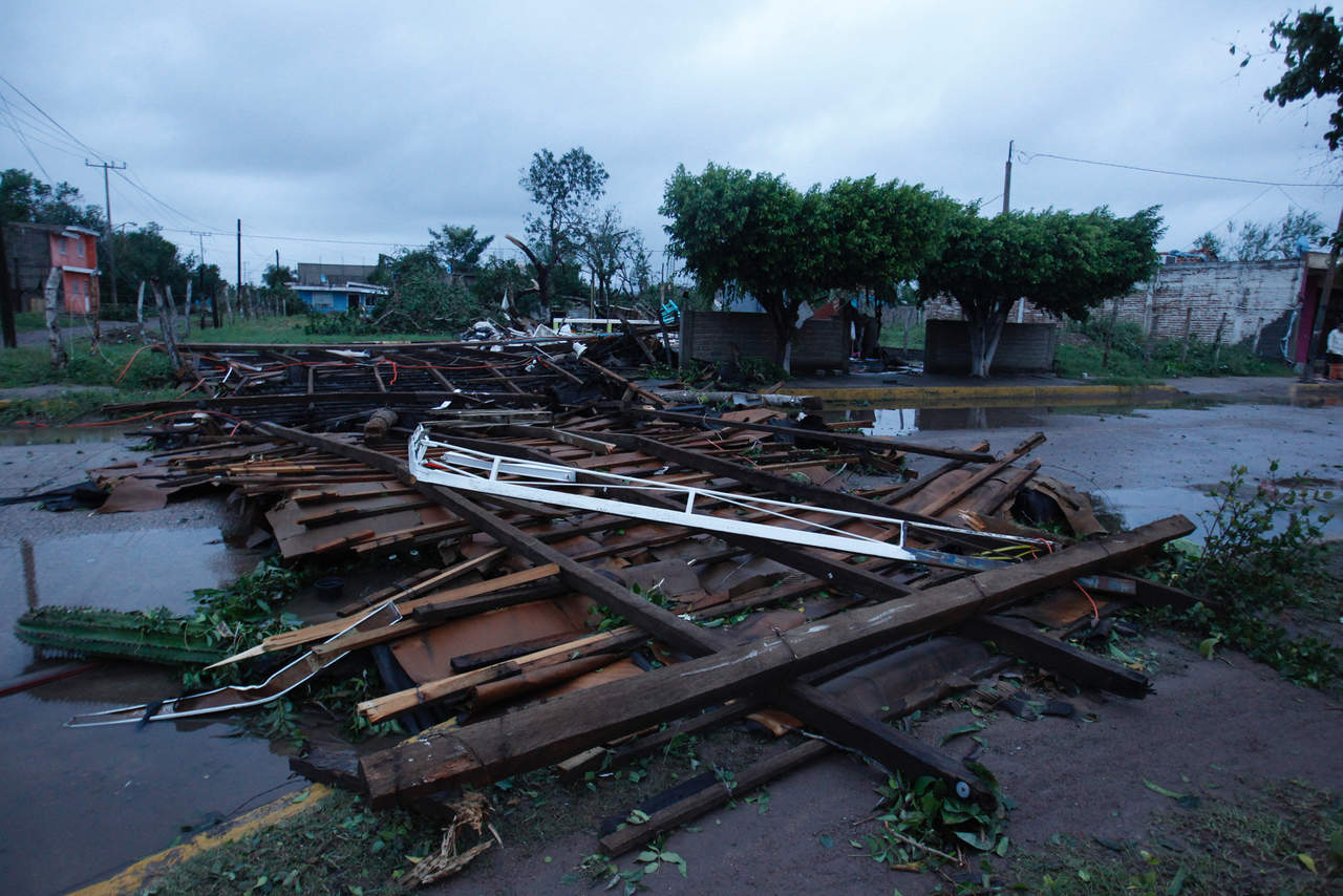 Huracán Willa deja daños limitados a su paso por México. Noticias en tiempo real