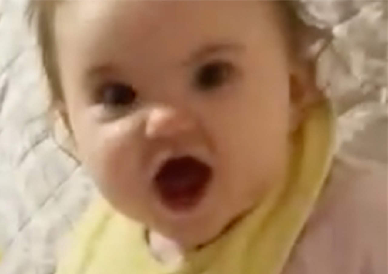 VIRAL: La bebé que aterrorizó a miles de internautas. Noticias en tiempo real