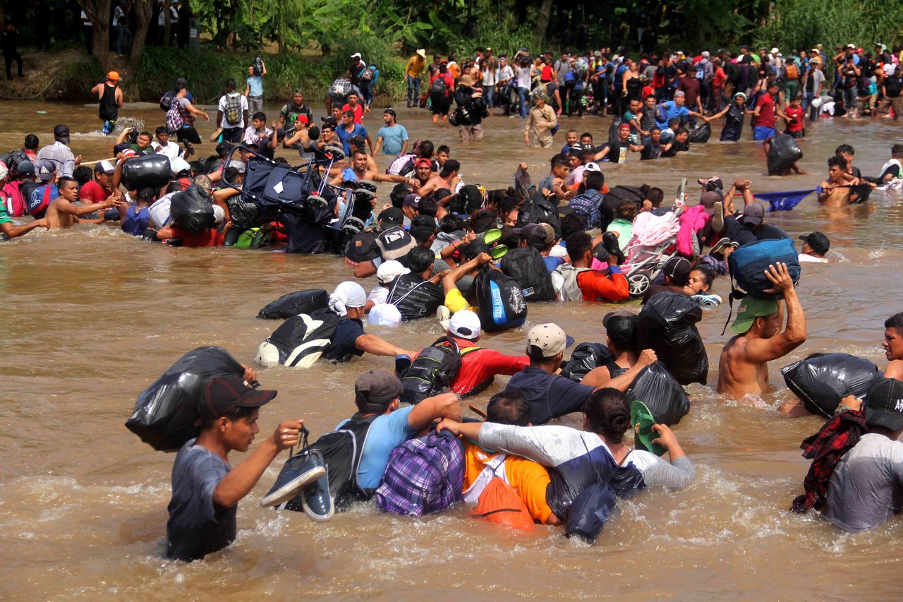 EU militariza su frontera sur por caravana. Noticias en tiempo real