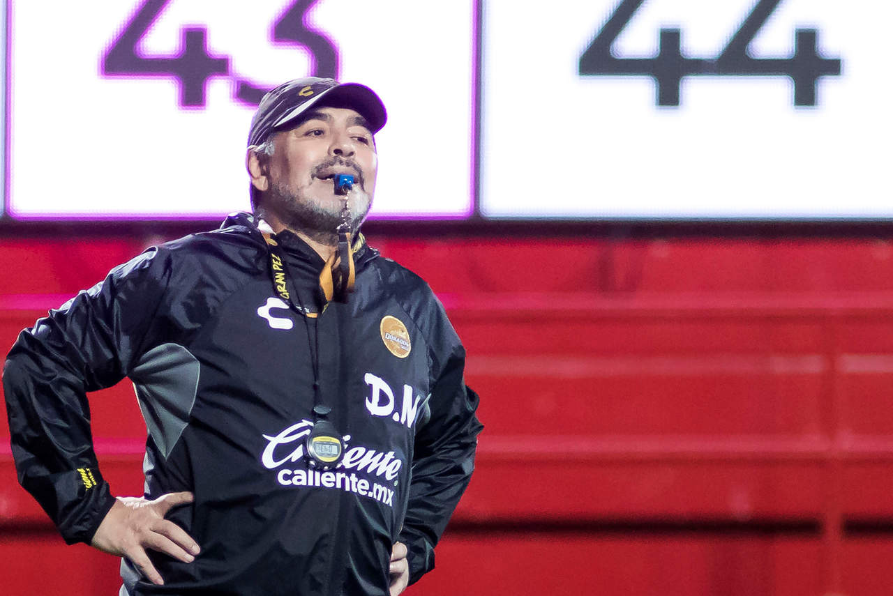 El siempre polémico Maradona cumple 58 años. Noticias en tiempo real
