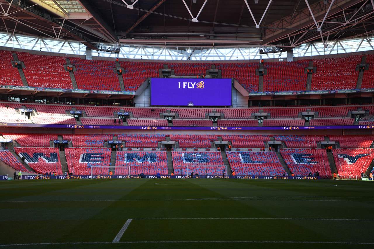 UEFA revisará césped de Wembley previo a duelo de Champions. Noticias en tiempo real
