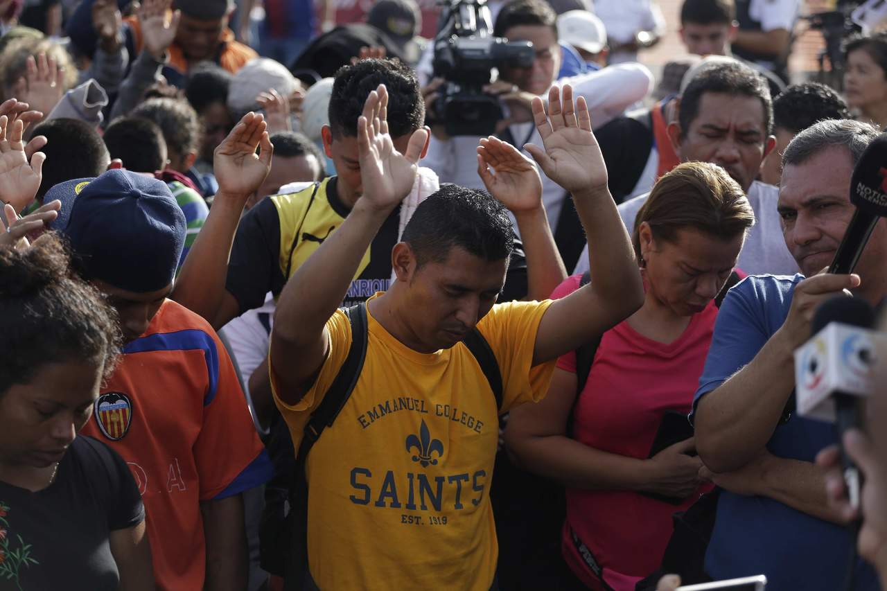 Segunda caravana de salvadoreños sale con rumbo a EU. Noticias en tiempo real