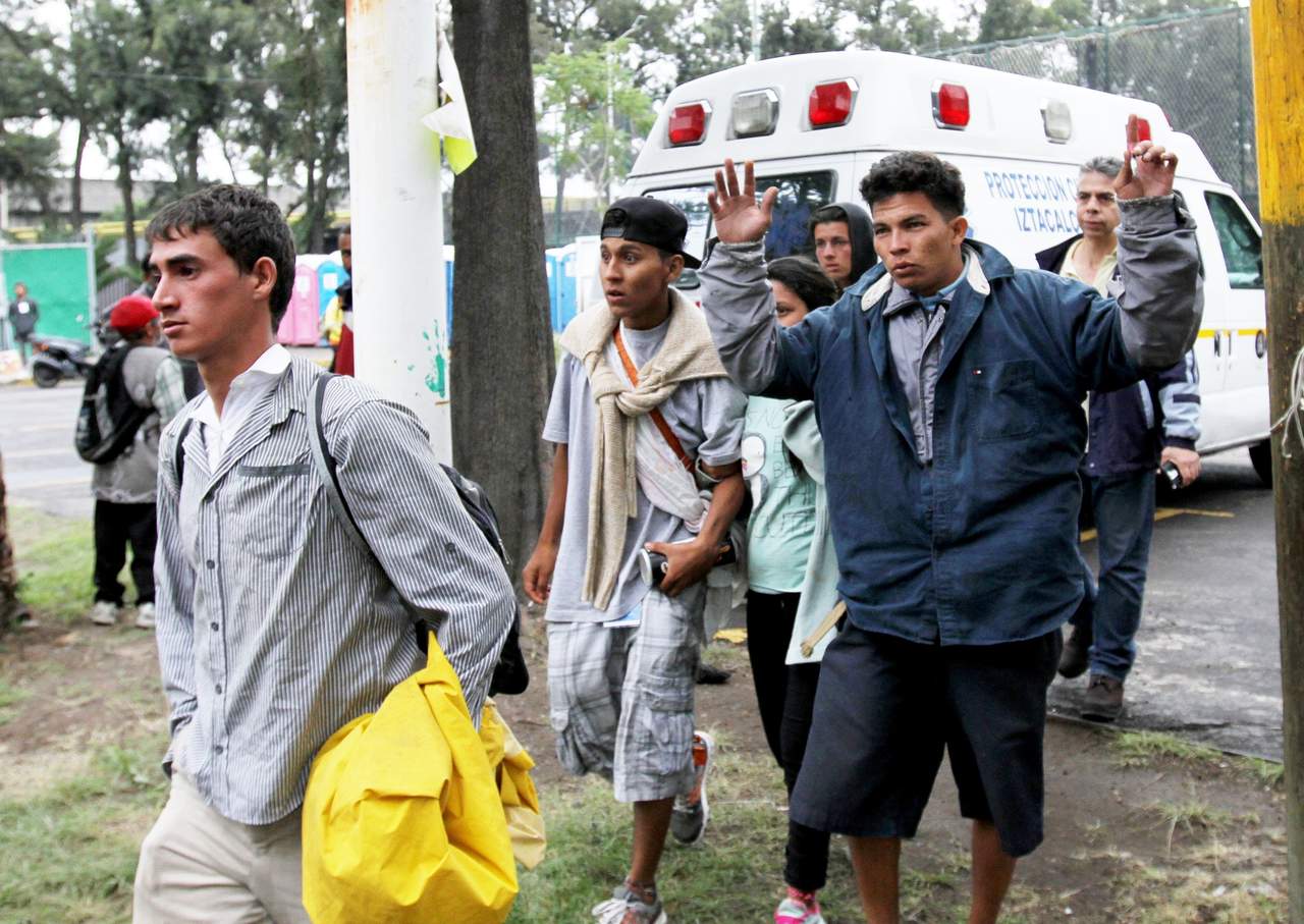 Caravana de migrantes llega a la Magdalena Mixhuca. Noticias en tiempo real