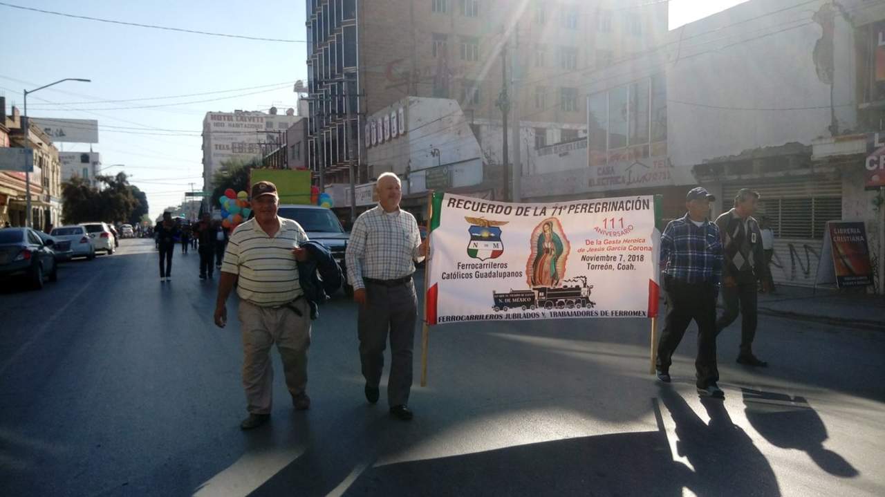 Peregrinan ferrocarrileros por su día en Torreón. Noticias en tiempo real