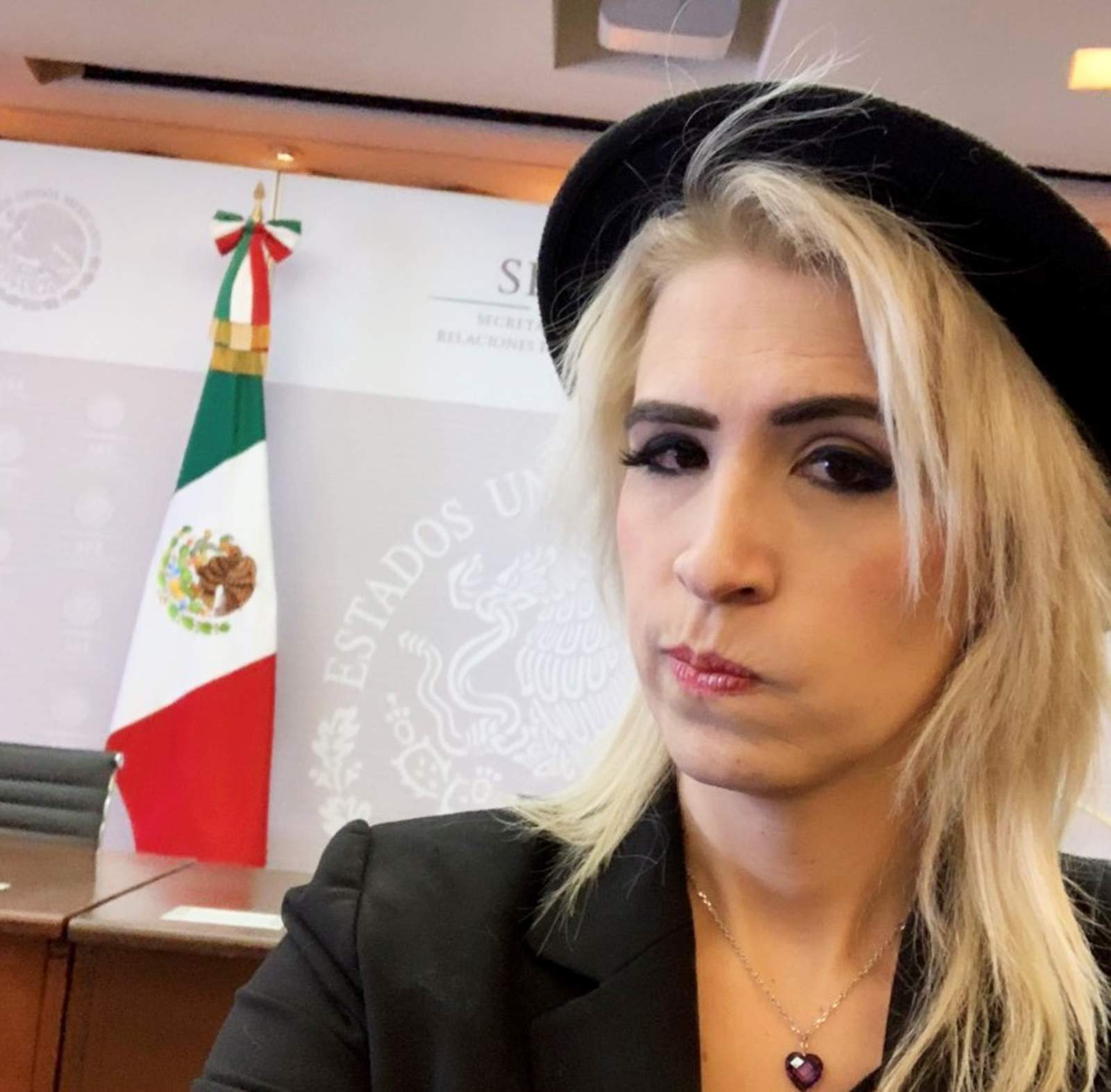 Ophelia Pastrana, la primera mujer transgénero en recibir carta de naturalización. Noticias en tiempo real