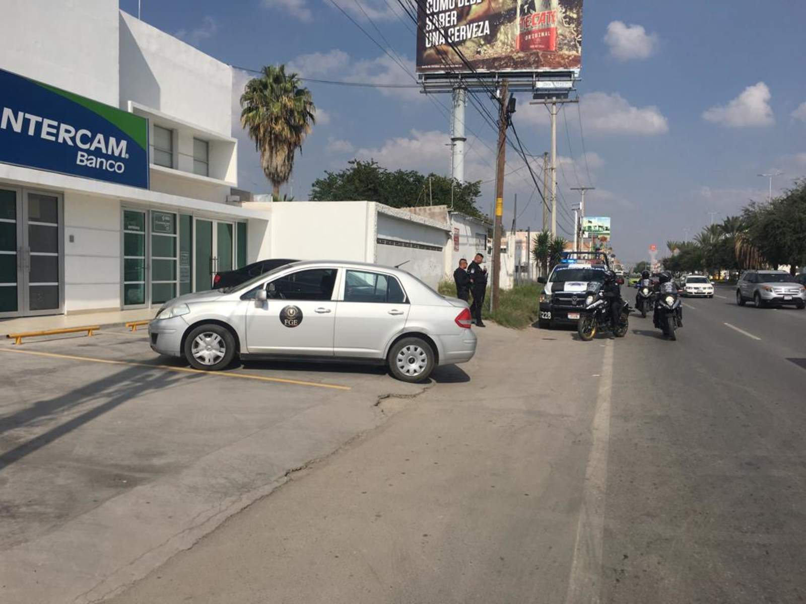 Sujeto armado asalta banco en Torreón. Noticias en tiempo real