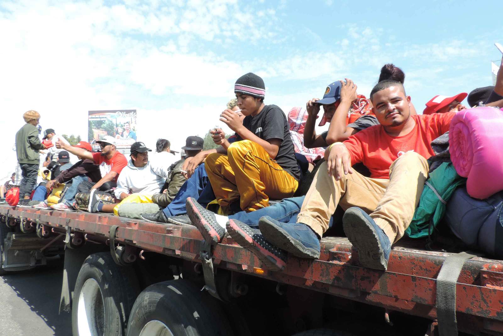 No somos vagabundos, dicen integrantes de la caravana. Noticias en tiempo real