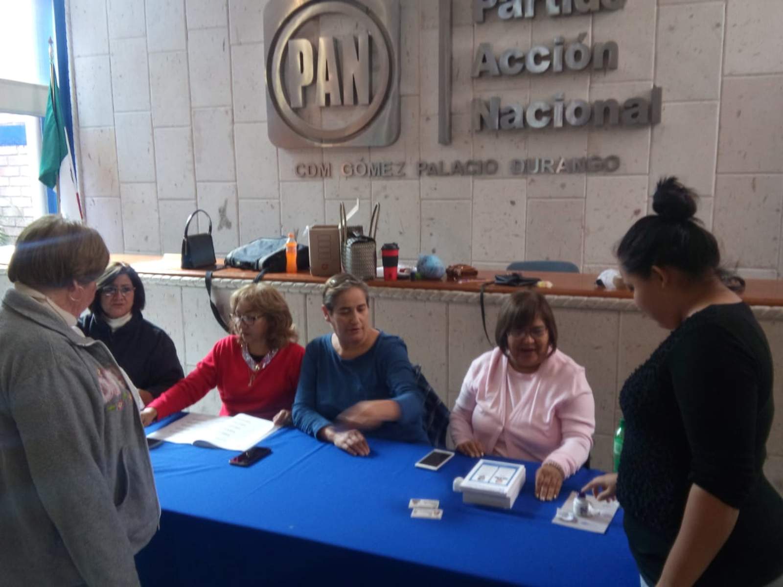 Instalan mesa de votacion en PAN Gómez Palacio. Noticias en tiempo real