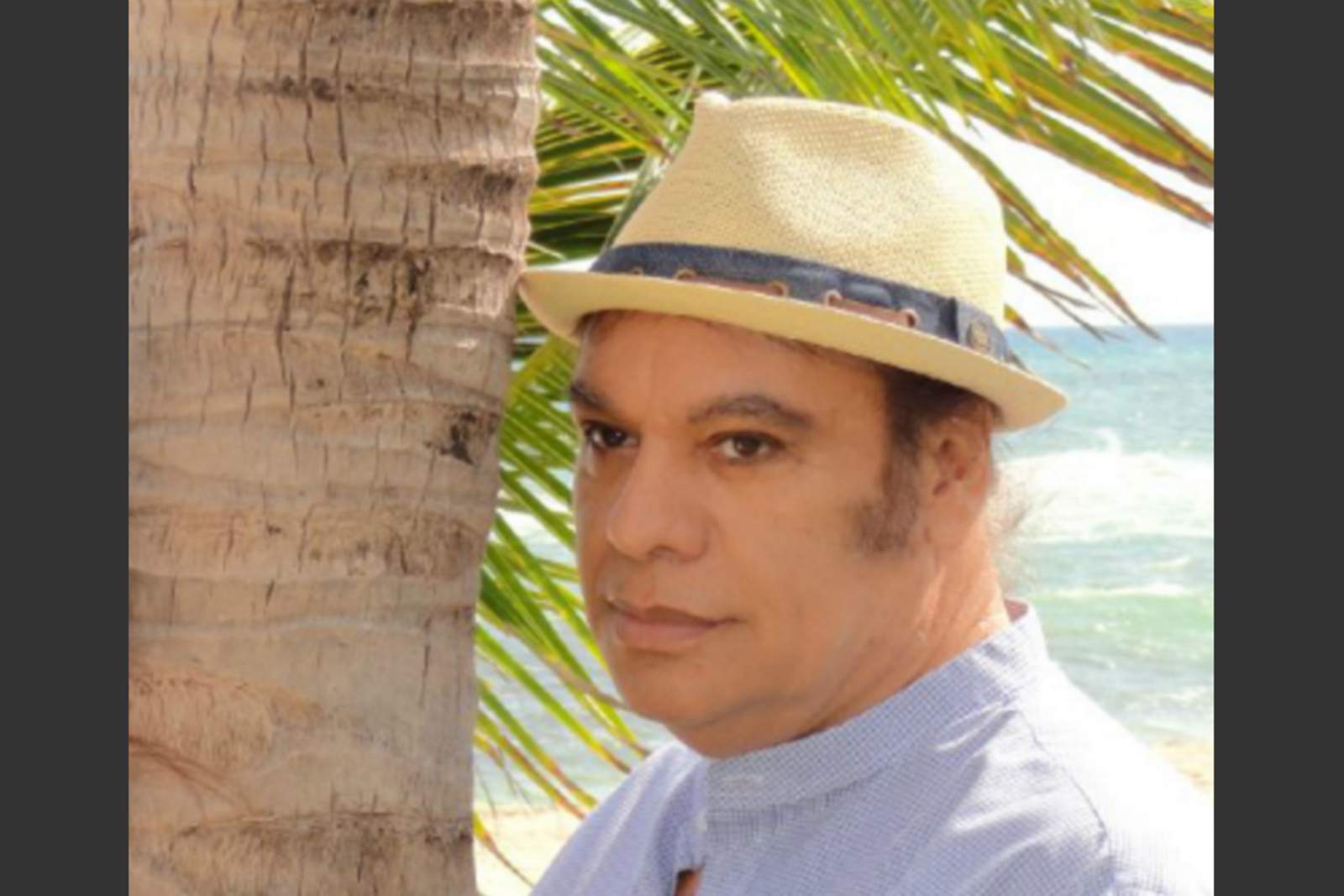 ¿De donde nació el meme de la foto de Juan Gabriel?. Noticias en tiempo real