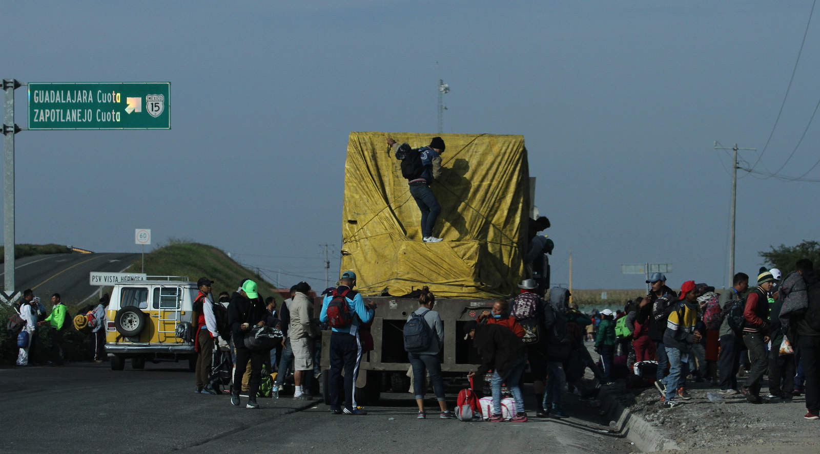 Llegan 300 migrantes a Zapotlanejo, Jalisco. Noticias en tiempo real